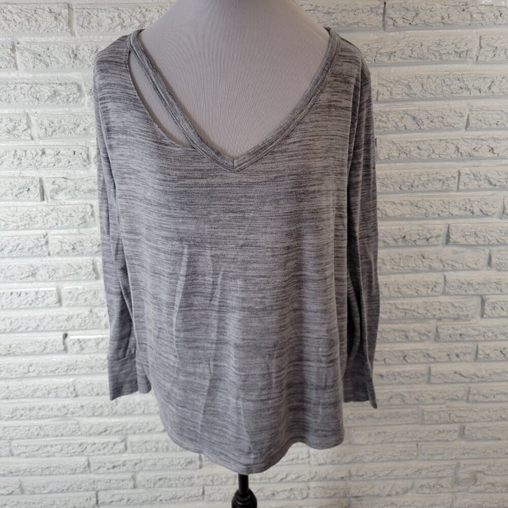 Xersion Womens Top 1X Plus Gray Heather Poly Blend Lightweight Casual GRA43E